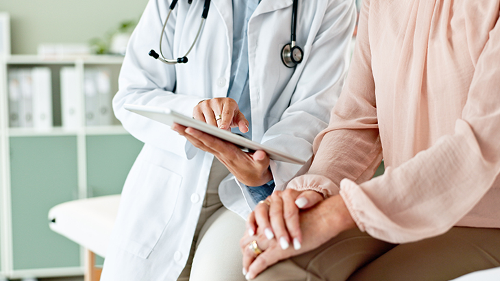 Kemik Erimesi Belirtileri Nelerdir? Osteoporoz Riski Kimlerde Daha Yüksektir?